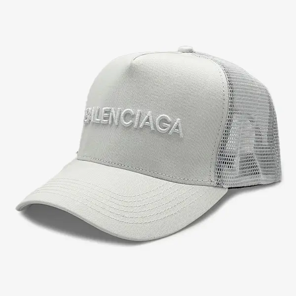 balenciaga-cotton-cap-47-brand-white-webp-1 کلاه کتان بالنسیاگا برند 47 رنگ سفید Balenciaga Hat - تصویر 1